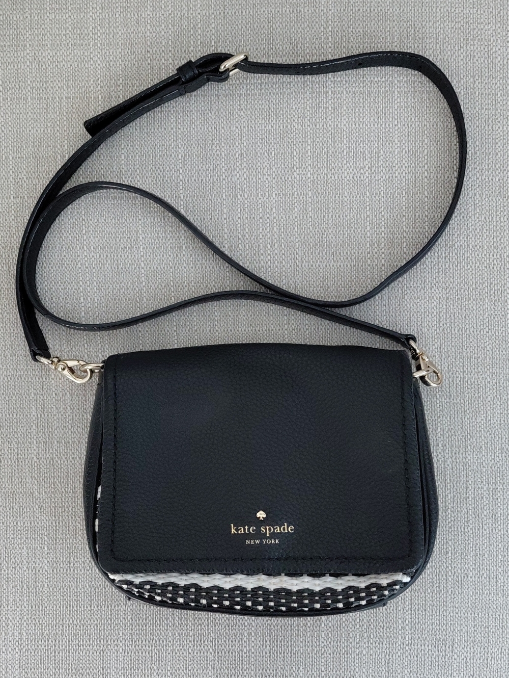 Kate Spade Cobble Hill Straw Abela Black/White Crossbody Bag